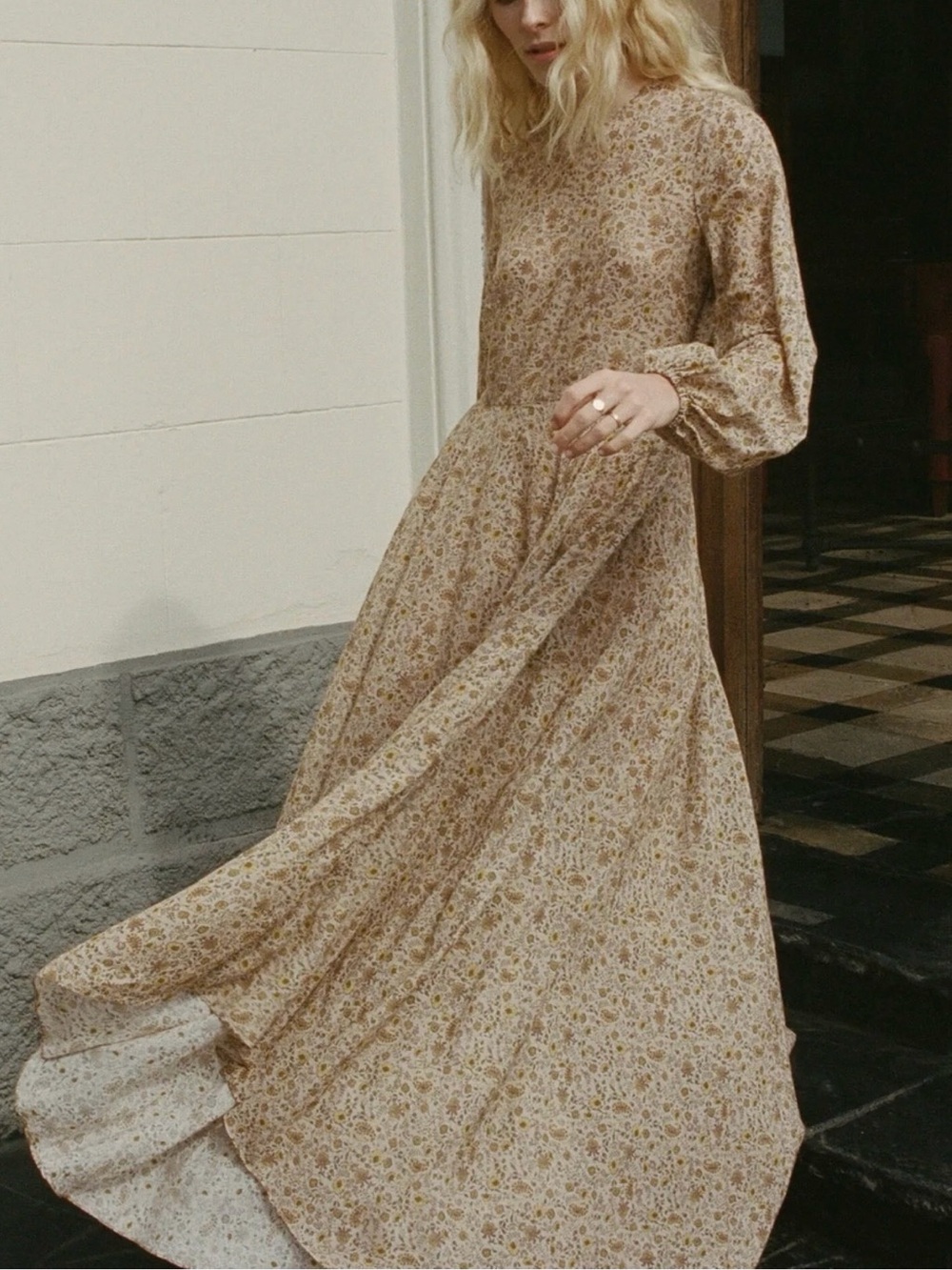 Doen Beige Floral High-Neck Maxi Dress